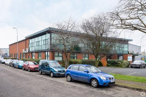 Warehouse to rent, Quayside Industrial Estate Maldon CM9 5FA