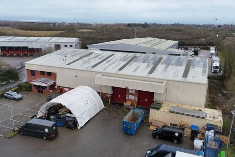 Warehouse to rent, Challenge Rd Ashford TW15 1AX