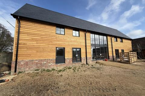 Office to rent, Court Ln Christchurch BH23 7BG