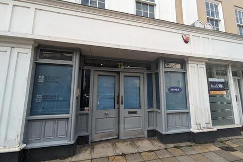 Office to rent, 9-15 Windsor St Chertsey KT16 8AY