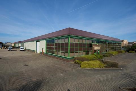 Warehouse to rent, 552 Fairlie Rd Slough SL1 4PY