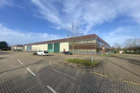 Warehouse to rent, 552 Fairlie Rd Slough SL1 4PY