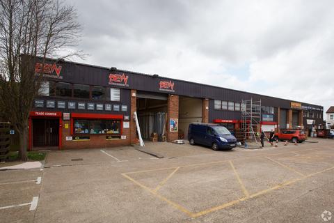 Warehouse to rent, 77-81 Sumner Rd Croydon CR0 3LN