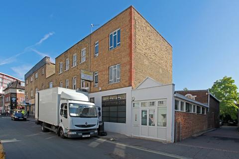 Industrial unit to rent, 2A-2C Seagrave Rd London SW6 1RR