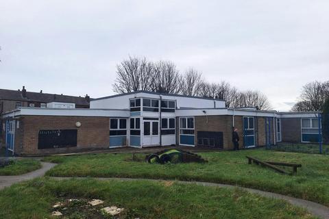 Mixed use to rent, Montrey Crescent Wigan WN4 0UD