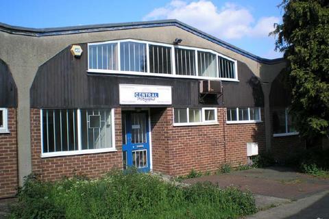 Industrial unit to rent, 9 Crittall Rd Witham CM8 3DR