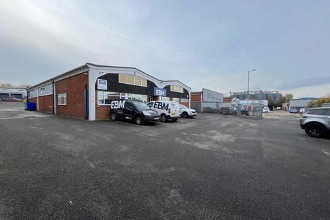 Industrial unit to rent, 9 Crittall Rd Witham CM8 3DR