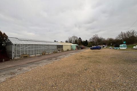 Land to rent, Bedford Rd Newport Pagnell MK16 9NQ