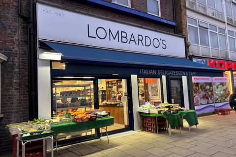 Retail property (high street) to rent, 17-19 West St Dunstable LU6 1SL