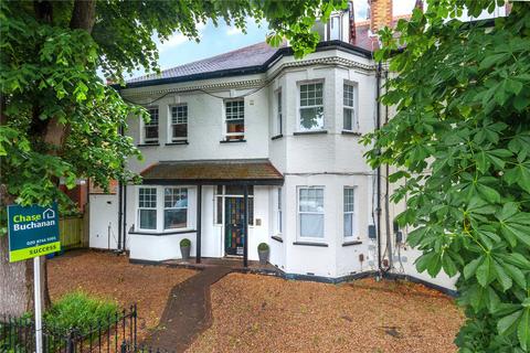 Studio for sale, Popes Grove, Twickenham