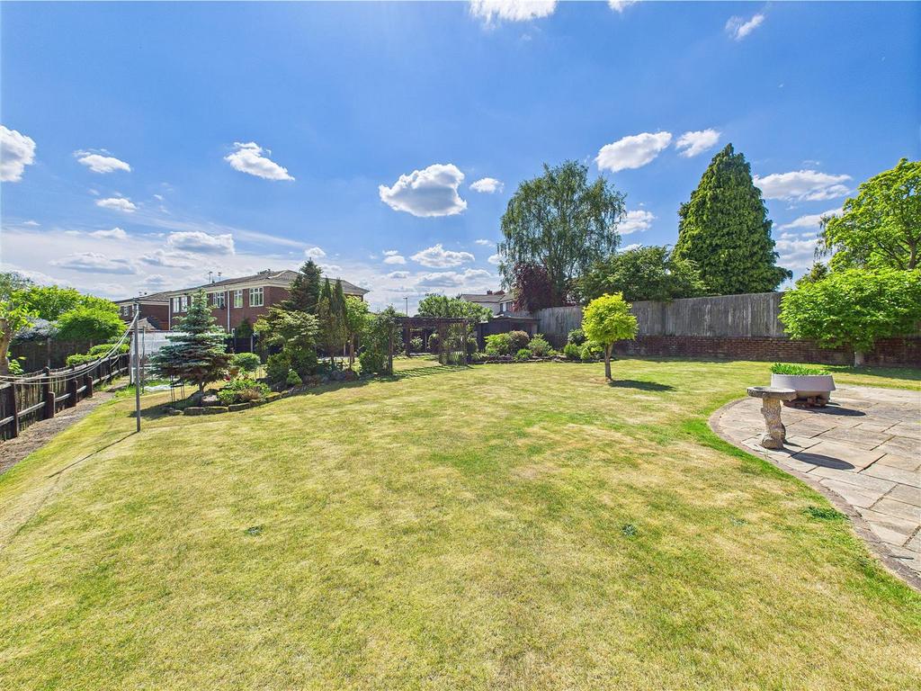 CAM04366 G0-PR0090-STILL027.jpg