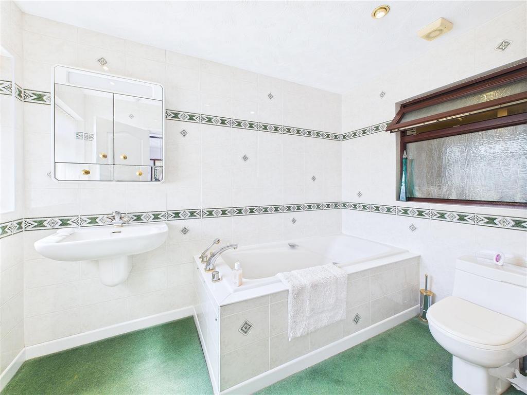 CAM04366 G0-PR0090-STILL024.jpg