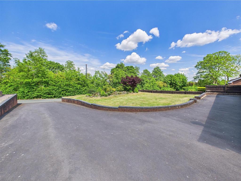 CAM04366 G0-PR0090-STILL043.jpg