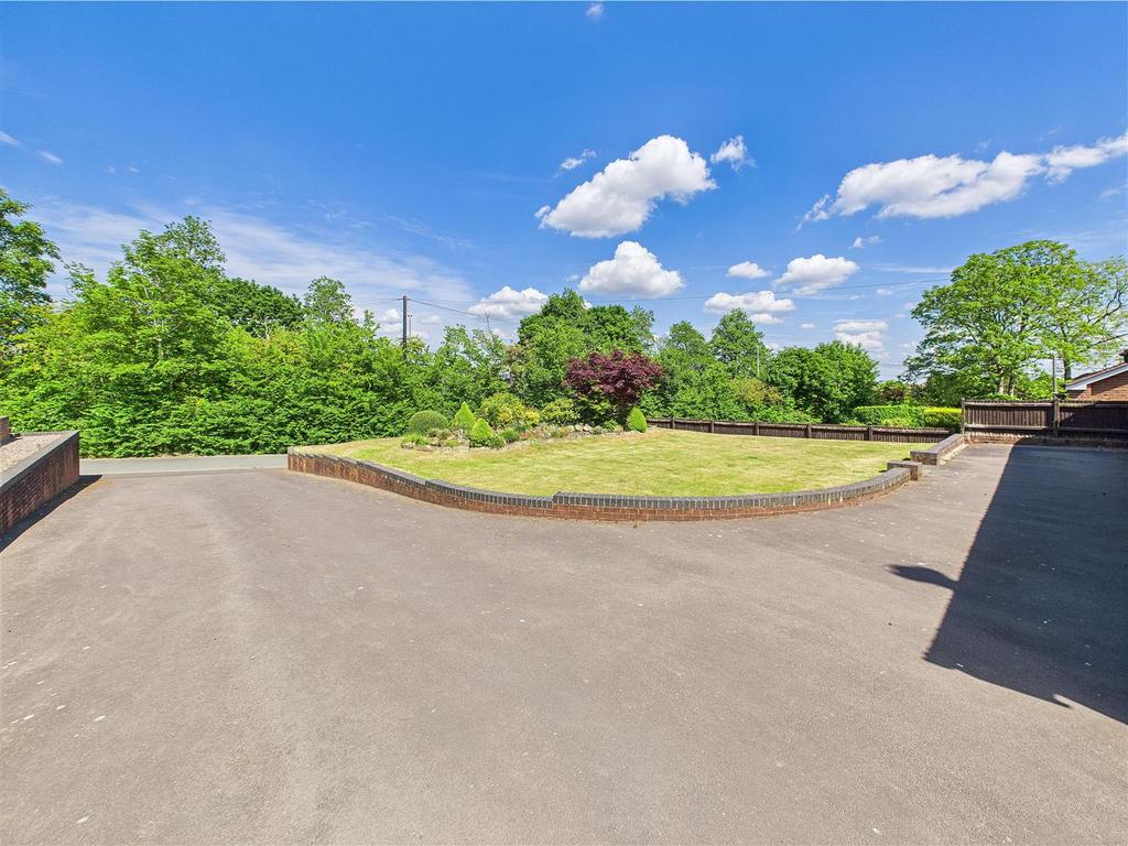 CAM04366 G0-PR0090-STILL044.jpg