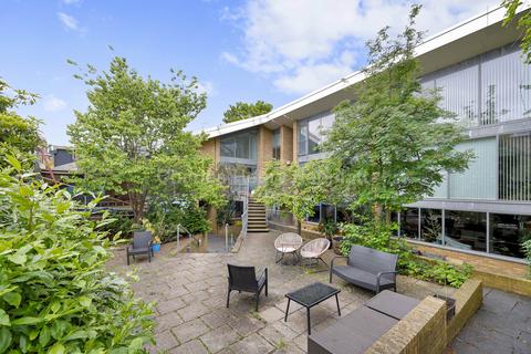 2 bedroom mews to rent, Cornwallis Road, Archway, N19