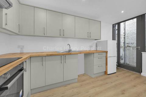 2 bedroom mews to rent, Cornwallis Road, Archway, N19
