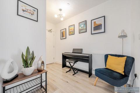 19 Windstar Drive, South Ockendon, RM15 5GU