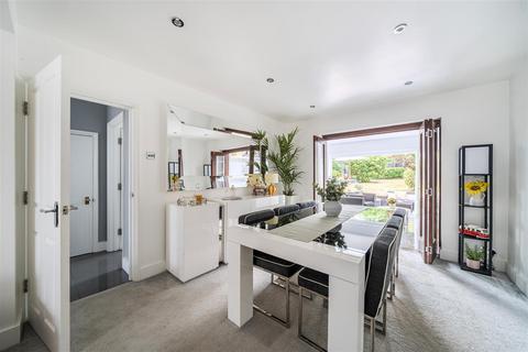 46 Norton Avenue, Surbiton, KT5 9DY