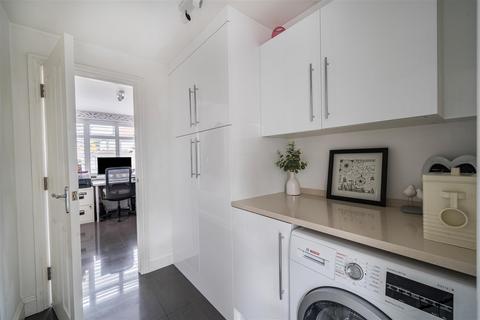 46 Norton Avenue, Surbiton, KT5 9DY
