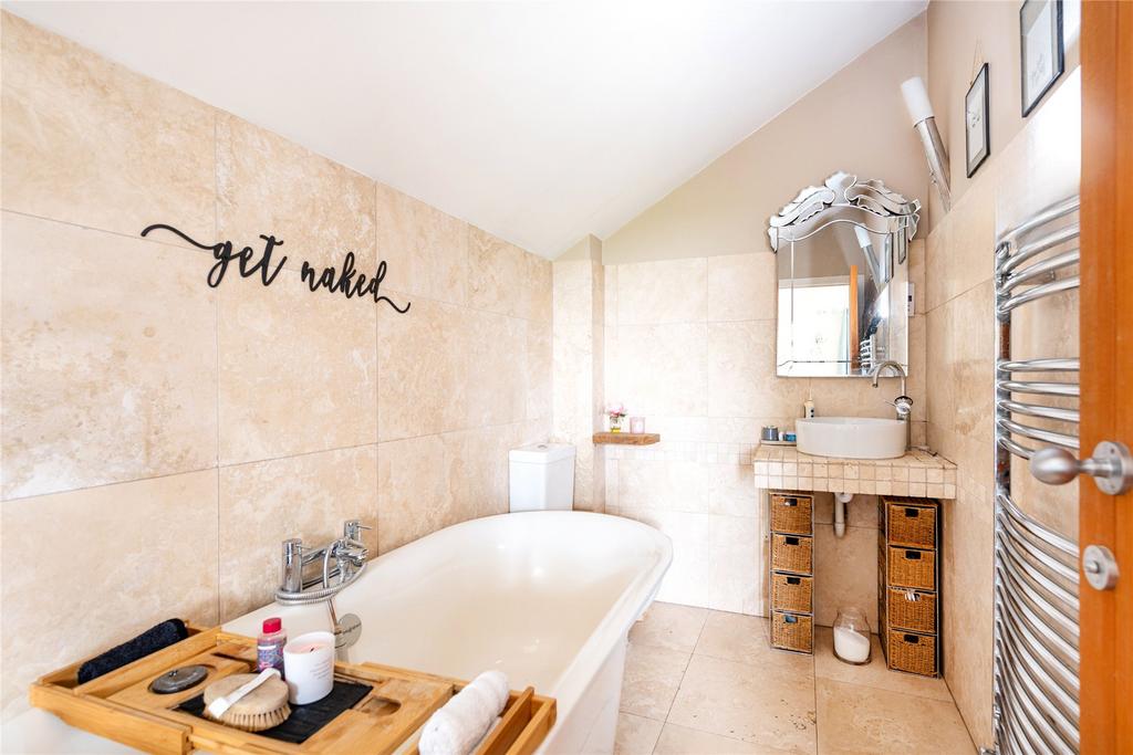 En Suite Bathroom