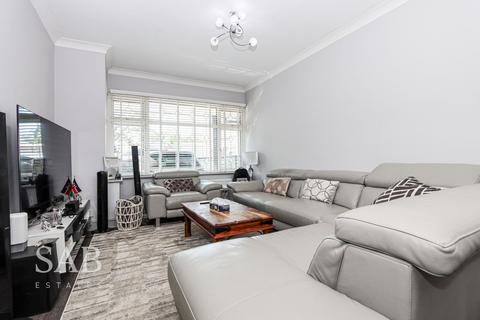 4 bedroom house to rent, Adrienne Avenue, Southall, UB1