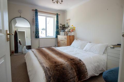6 Cattwg Close, Llantwit Major, CF61 2SJ