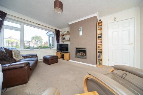 4 bedroom detached house for sale, Chichester Close, Loughborough, LE11