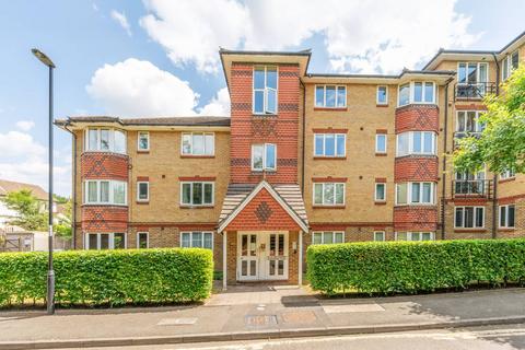 1 bedroom flat for sale, Muggeridge Close, South Croydon, CR2