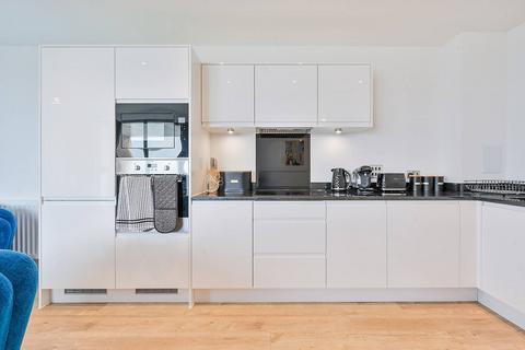 3 bedroom flat for sale, Lakeside Drive, Park Royal, London, NW10
