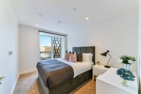 2 bedroom flat to rent, Lambeth High Street, Waterloo, London, SE1