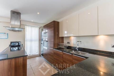 3 bedroom apartment to rent, Bromyard Avenue, London W3