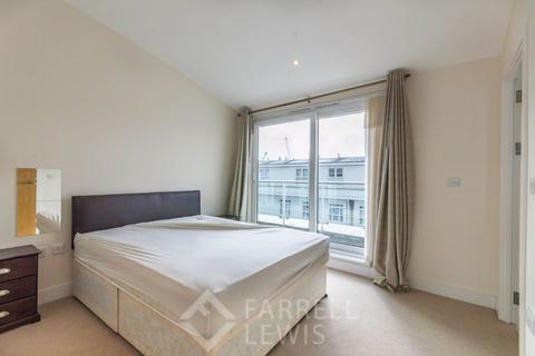 3 bedroom apartment to rent, Bromyard Avenue, London W3