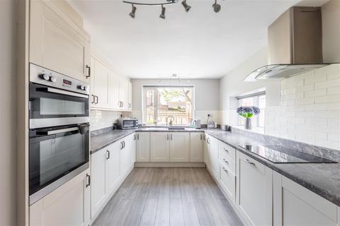 5 bedroom semi-detached house for sale, Woodhorn Gardens, Wideopen, NE13