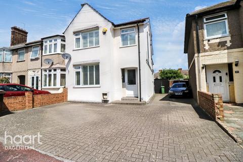 undefined, Second Avenue, Dagenham