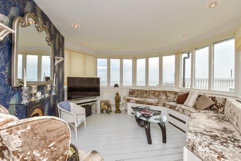 3 bedroom apartment for sale, Wishing Tower Apartments, Margate CT9