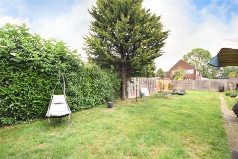 110 Upfield, Horley, RH6 7LF