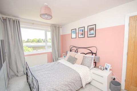 65 Sutherland Avenue, Bristol, BS16 6QW
