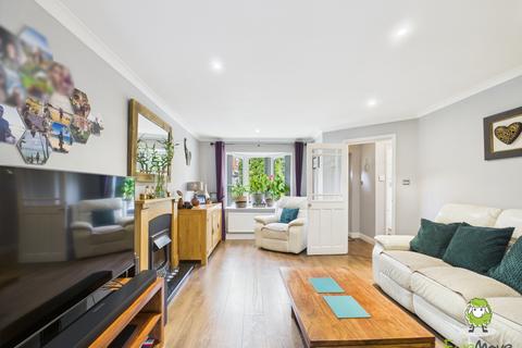 20 Ajax Close, Chineham, Basingstoke, RG24 8XA