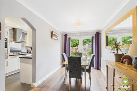 20 Ajax Close, Chineham, Basingstoke, RG24 8XA