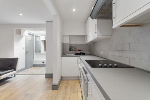undefined, Caledonian Road, Islington, N1
