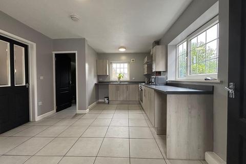 3 bedroom semi-detached house to rent, California Terrace, Barnsley