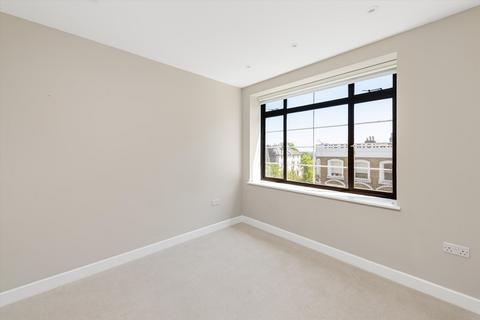 2 bedroom flat for sale, Haverstock Hill, London, NW3
