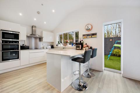 6 Bridgefield Close, Tyldesley, Manchester, M29 8QX