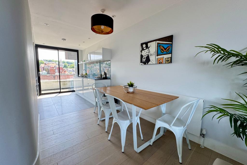 Dining/Kitchen