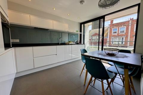 2 bedroom flat for sale, STATION PLACE, SWANAGE