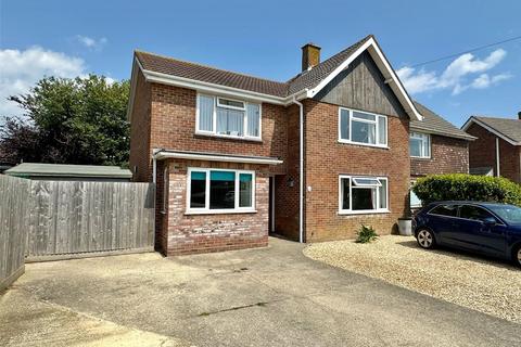 1 Aubrey Close, Milford On Sea, Lymington, SO41 0TD