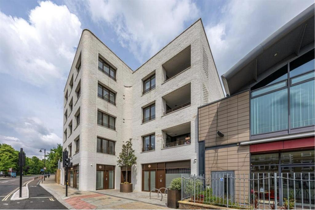 Vabel, Haverstock Hill NW3 2 BR