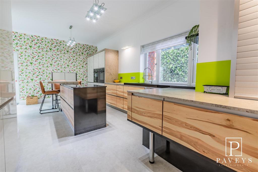 Kitchen breakfast room