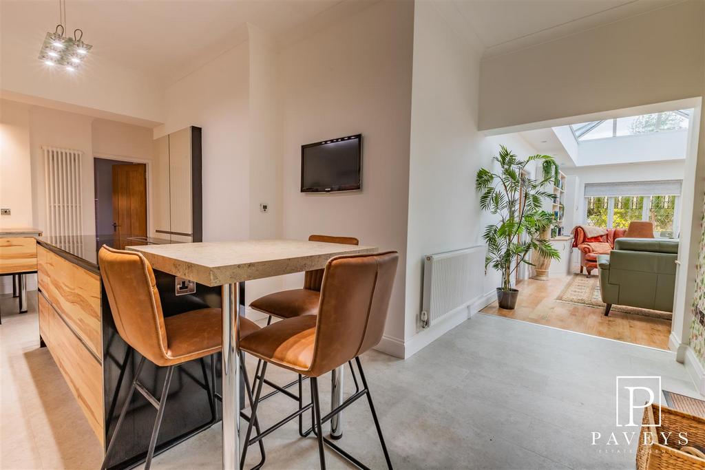 Kitchen breakfast room
