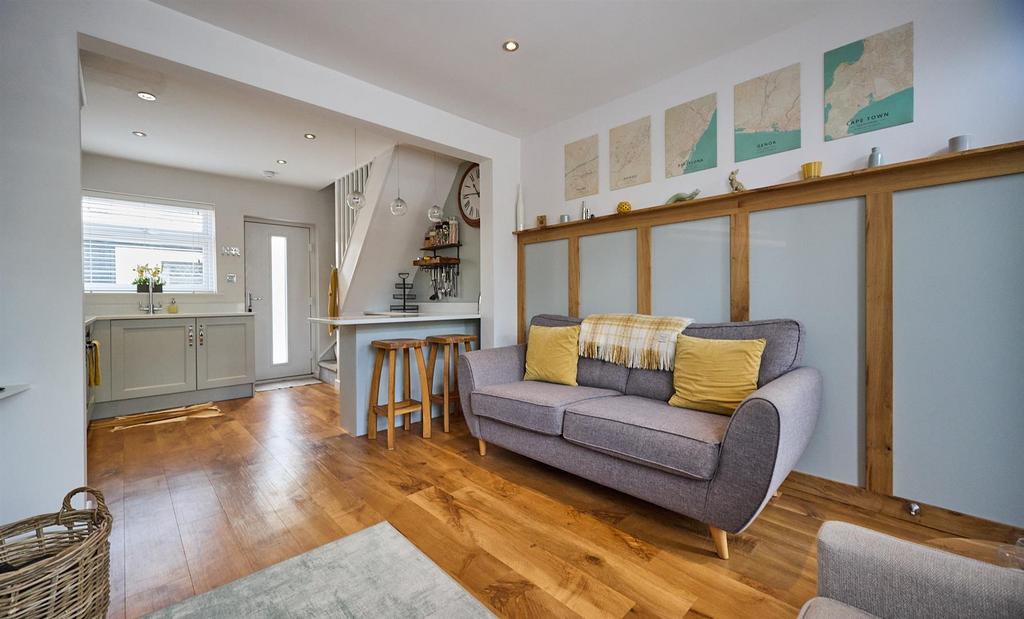 Open plan refitted living/dining kitchen